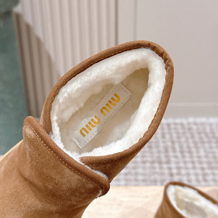 MIUMIU 25S SLIP-ON BOOTIES IN LIGHT BROWN SUEDE WITH FAUX SHEARLING