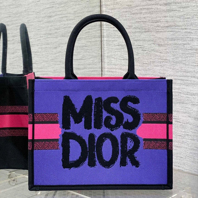 BOOK TOTE 36 IN CERISE RED MIX MINSK PURPLE CANVAS 226510