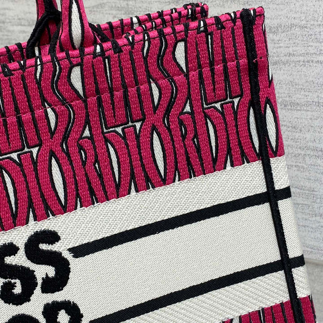 MISS TOTE 36 IN MAGENTA PURPLE CANVAS