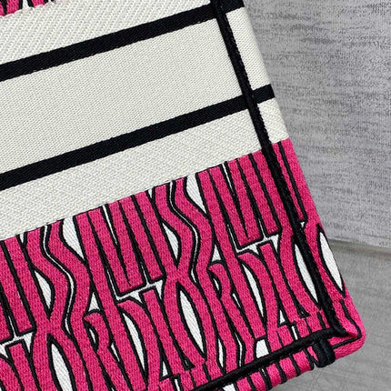 MISS TOTE 36 IN MAGENTA PURPLE CANVAS