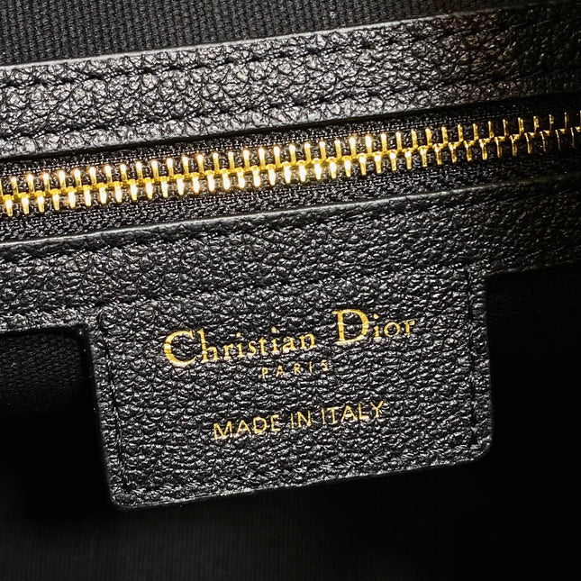 DIOR 25S VOYAGE BAG 34 IN BLACK FLAT MACROCANNAGE GRAINED CALFSKIN
