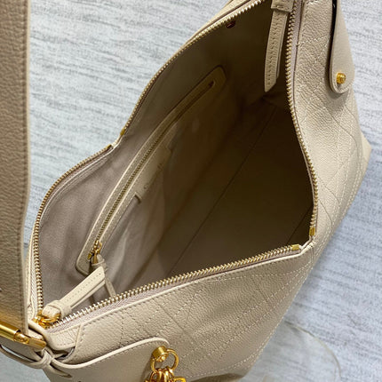DIOR 25S MEDIUM VOYAGE BAG 28 IN POWDER BEIGE FLAT MACROCANNAGE GRAINED CALFSKIN