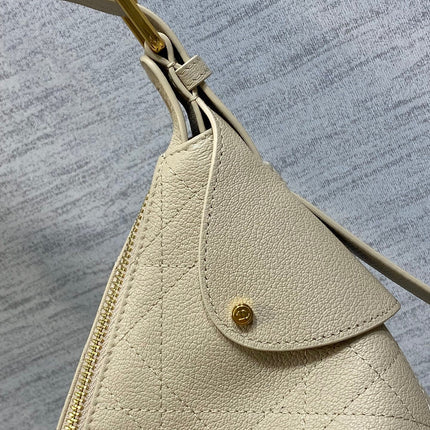 DIOR 25S VOYAGE BAG 34 IN POWDER BEIGE FLAT MACROCANNAGE GRAINED CALFSKIN
