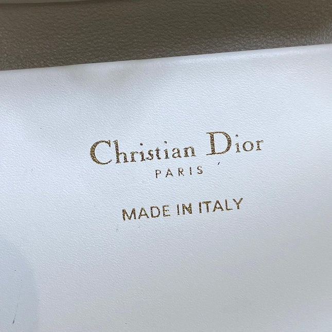 DIOR 25S TOUJOURS VERTICAL TOTE BAG 18 IN IVORY CALFSKIN WITH CHARM BRACELET STRAP