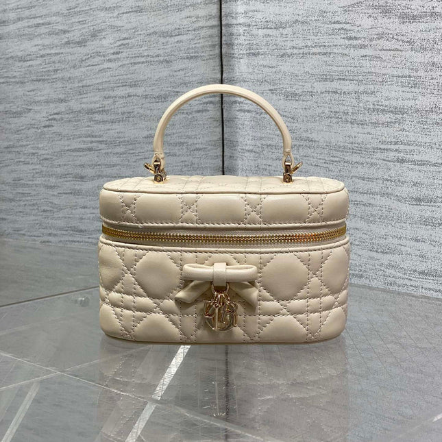 DIOR 26S MINI VANITY 17 IN BEIGE LAMBSKIN