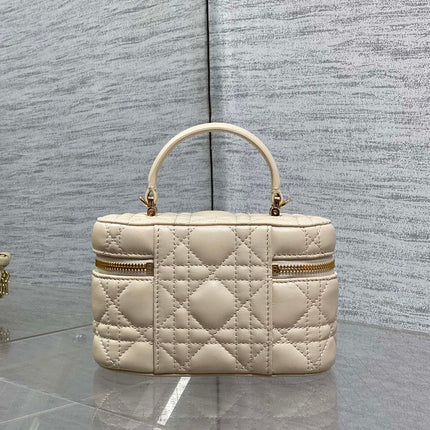 DIOR 26S MINI VANITY 17 IN BEIGE LAMBSKIN