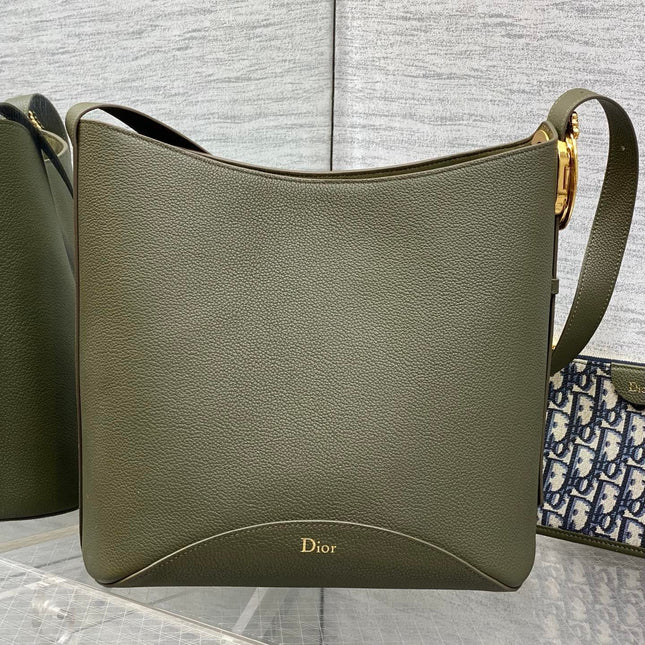 DIOR 26S MEDAILLON BUCKET BAG 26 IN MOSS GREEN CALFSKIN