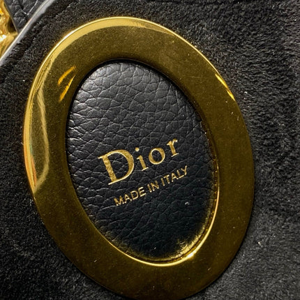 DIOR 26S MEDAILLON BUCKET BAG 26 IN BLACK CALFSKIN
