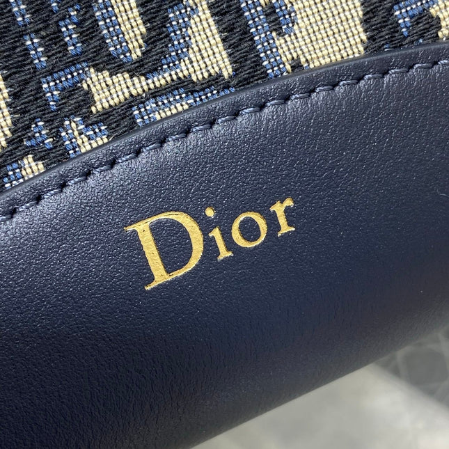 DIOR 26S MEDAILLON BUCKET BAG 26 IN BLACK OBLIQUE JACQUARD