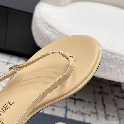CHANEL 26S THONG SANDALS IN BEIGE CALFSKIN WITH GOLD HARDWARE
