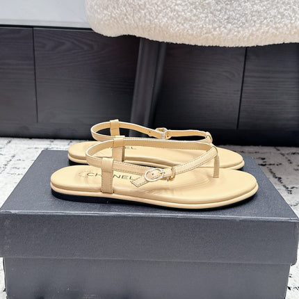CHANEL 26S THONG SANDALS IN BEIGE CALFSKIN WITH GOLD HARDWARE