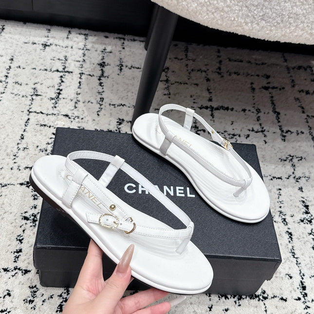 CHANEL 26S THONG SANDALS IN WHITE CALFSKIN WITH GOLD HARDWARE
