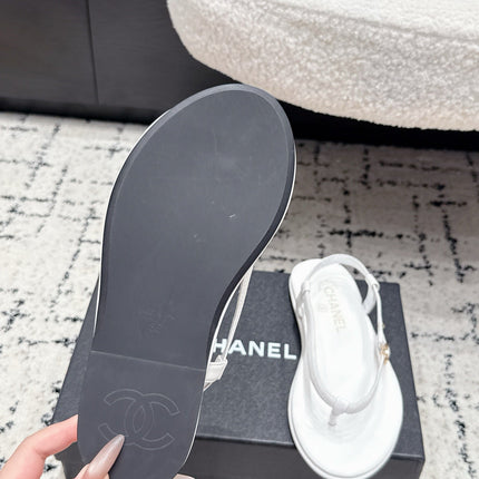 CHANEL 26S THONG SANDALS IN WHITE CALFSKIN WITH GOLD HARDWARE