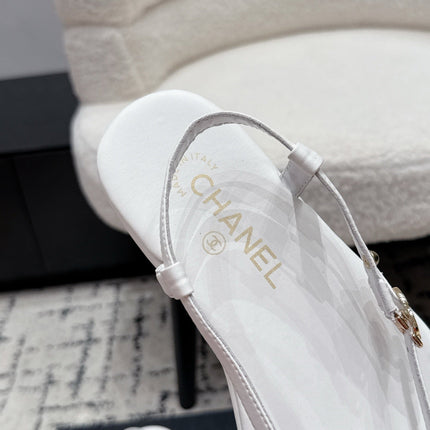 CHANEL 26S THONG SANDALS IN WHITE CALFSKIN WITH GOLD HARDWARE