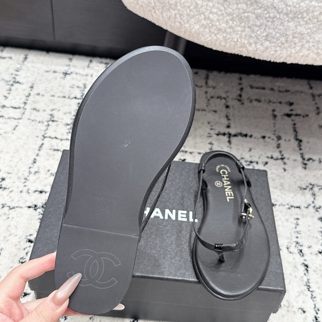 CHANEL 26S THONG SANDALS IN BLACK CALFSKIN WITH GOLD HARDWARE