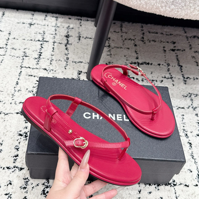 CHANEL 26S THONG SANDALS IN RED CALFSKIN WITH GOLD HARDWARE