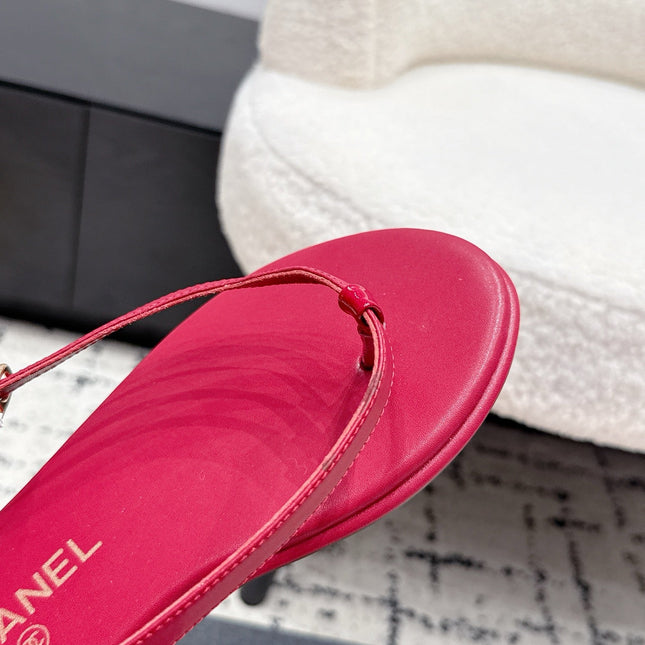 CHANEL 26S THONG SANDALS IN RED CALFSKIN WITH GOLD HARDWARE