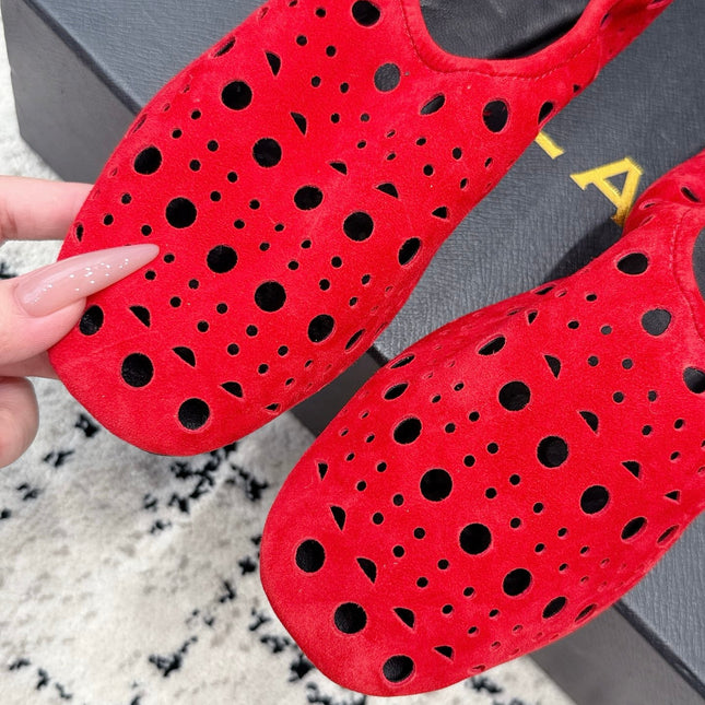 ALAIA 26S FLAT SLIP-ONS IN RED SUEDE WITH OPENWORK PATTERN