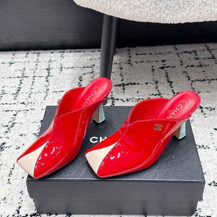 CHANEL 26S SQUARE-TOE HEELED MULES 95 MM IN CREAM MIX RED PATENT LAMBSKIN