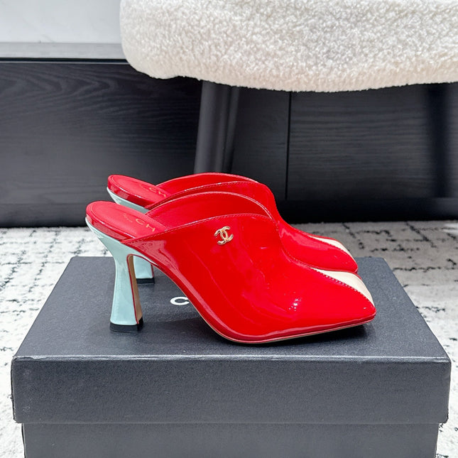 CHANEL 26S SQUARE-TOE HEELED MULES 95 MM IN CREAM MIX RED PATENT LAMBSKIN