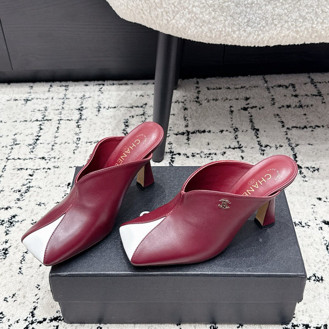 CHANEL 26S SQUARE-TOE HEELED MULES 95 MM IN RED MIX WHITE LAMBSKIN