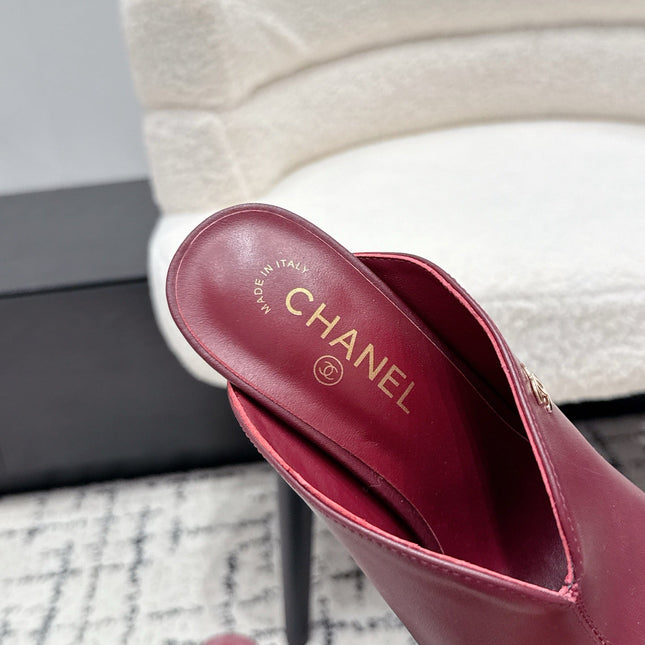 CHANEL 26S SQUARE-TOE HEELED MULES 95 MM IN RED MIX WHITE LAMBSKIN