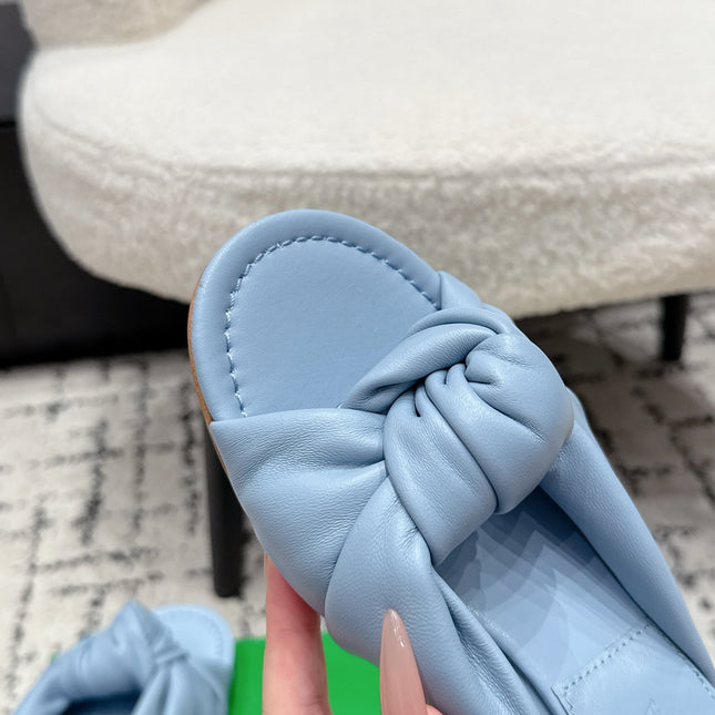 BOTTEGA VENETA 26S TWIST-STRAP HIGH-HEEL SANDALS 50 MM IN SKY BLUE LAMBSKIN