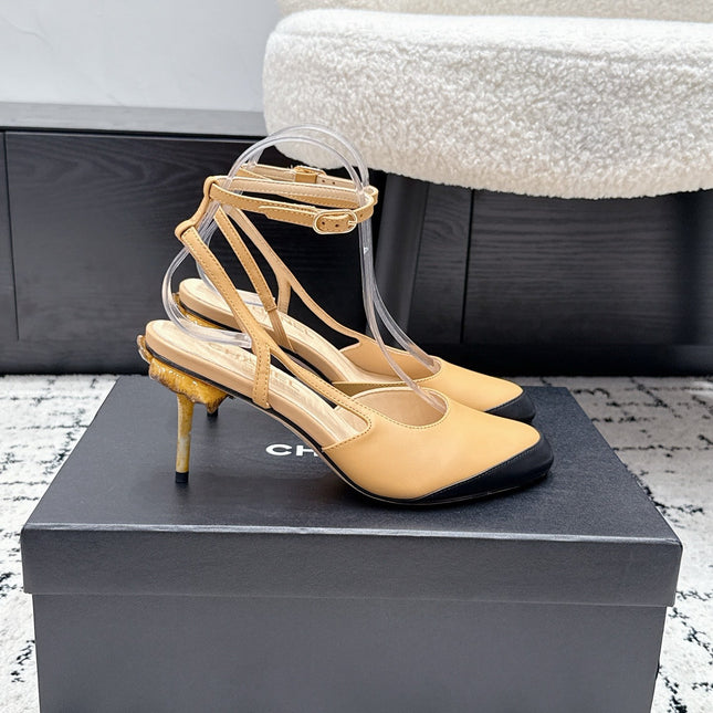 CHANEL 26S HEELED SLINGBACKS 75 MM IN BEIGE MIX BLACK LAMBSKIN