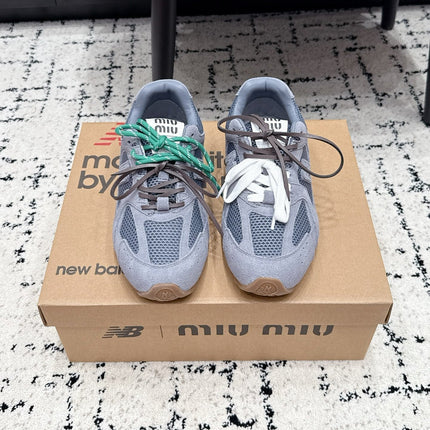 MIUMIU 26S SNEAKERS IN LIGHT PURPLE SUEDE SUEDE AND MESH FABRIC