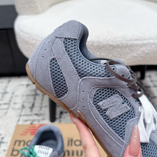MIUMIU 26S SNEAKERS IN LIGHT PURPLE SUEDE SUEDE AND MESH FABRIC