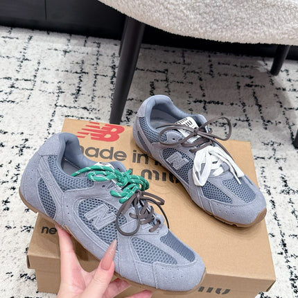MIUMIU 26S SNEAKERS IN LIGHT PURPLE SUEDE SUEDE AND MESH FABRIC