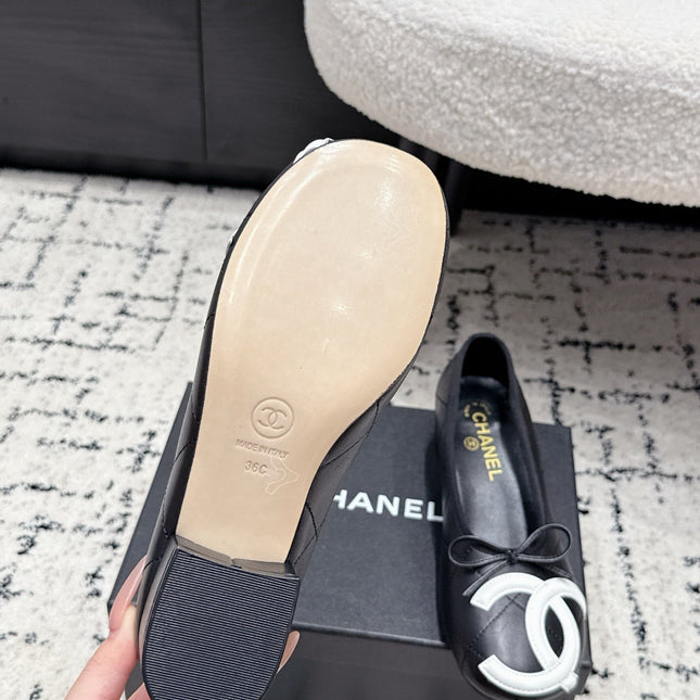 CHANEL 26S HIGH HEELS IN BLACK LAMBSKIN WITH BOW