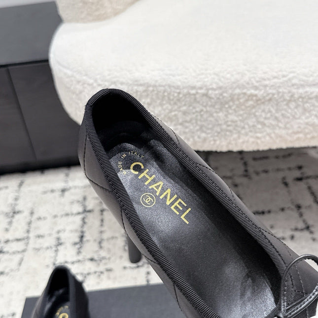CHANEL 26S HIGH HEELS IN BLACK LAMBSKIN WITH BOW
