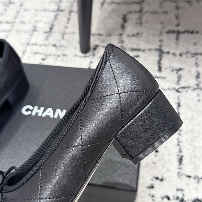 CHANEL 26S HIGH HEELS IN BLACK LAMBSKIN WITH BOW