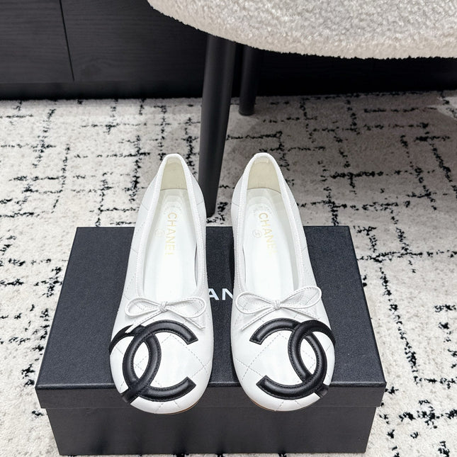 CHANEL 26S HIGH HEELS IN WHITE LAMBSKIN WITH BOW