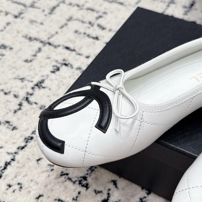 CHANEL 26S HIGH HEELS IN WHITE LAMBSKIN WITH BOW