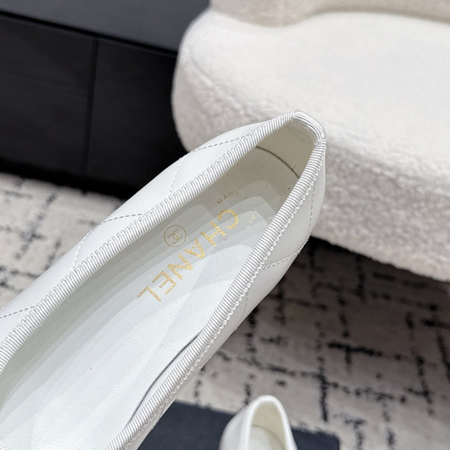 CHANEL 26S HIGH HEELS IN WHITE LAMBSKIN WITH BOW