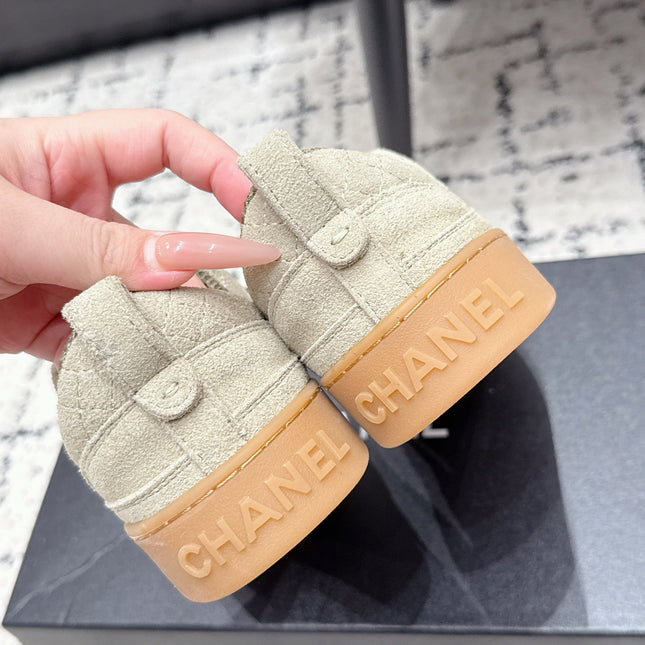 CHANEL 26S QUILTED SNEAKERS IN SAND BEIGE SUEDE
