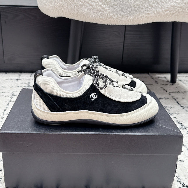 CHANEL 26S LACE-UP SNEAKERS IN WHITE SUEDE AND LAMBSKIN