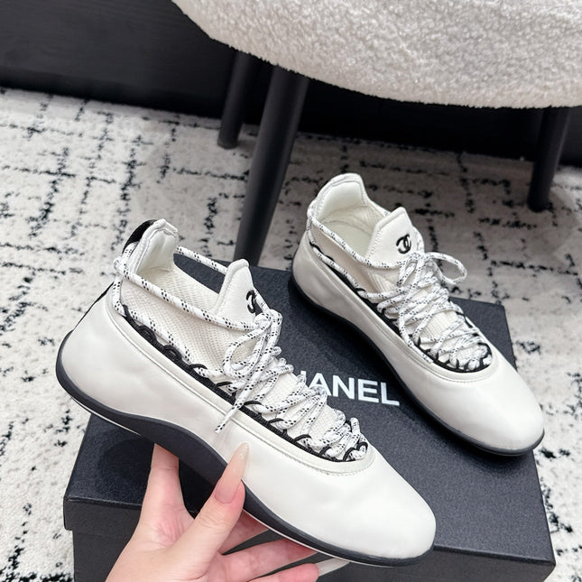 CHANEL 26S LACE-UP SNEAKERS IN WHITE FABRIC AND LAMBSKIN