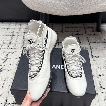 CHANEL 26S LACE-UP SNEAKERS IN WHITE FABRIC AND LAMBSKIN