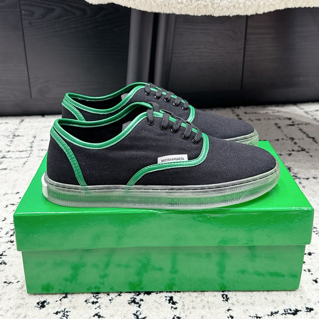 BOTTEGA VENETA 26S SNEAKERS IN BLACK AND GREEN CANVAS