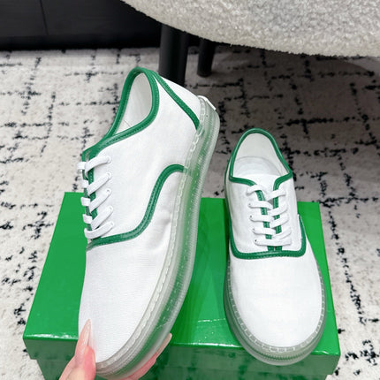 BOTTEGA VENETA 26S SNEAKERS IN WHITE AND GREEN CANVAS