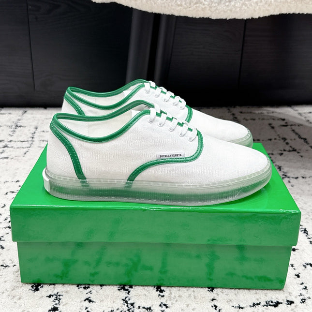 BOTTEGA VENETA 26S SNEAKERS IN WHITE AND GREEN CANVAS
