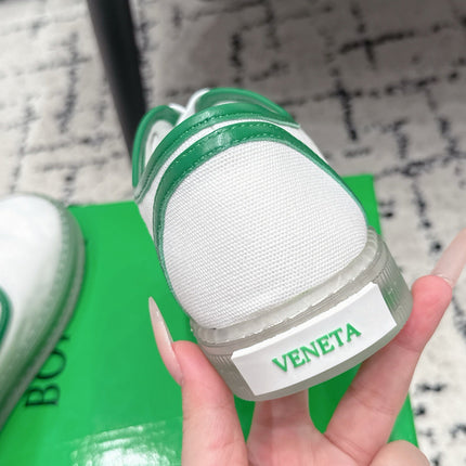 BOTTEGA VENETA 26S SNEAKERS IN WHITE AND GREEN CANVAS