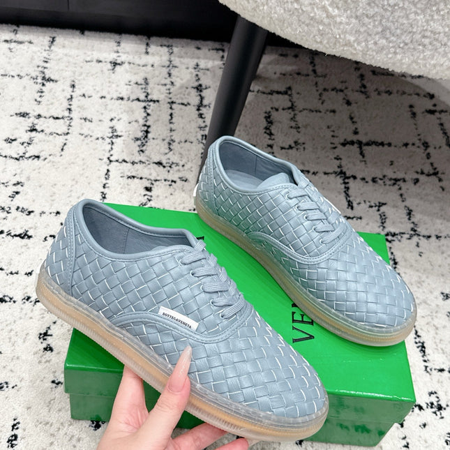 BOTTEGA VENETA 26S SNEAKERS IN LIGHT BLUE GREY WOVEN LAMBSKIN