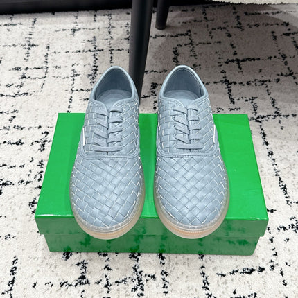BOTTEGA VENETA 26S SNEAKERS IN LIGHT BLUE GREY WOVEN LAMBSKIN