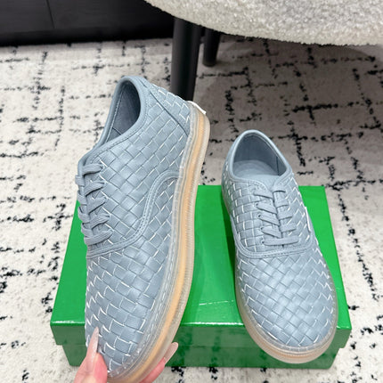BOTTEGA VENETA 26S SNEAKERS IN LIGHT BLUE GREY WOVEN LAMBSKIN