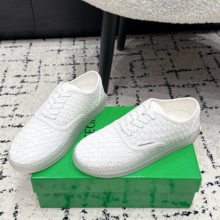 BOTTEGA VENETA 26S SNEAKERS IN WHITE WOVEN LAMBSKIN