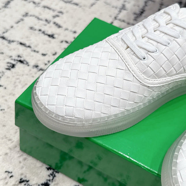 BOTTEGA VENETA 26S SNEAKERS IN WHITE WOVEN LAMBSKIN